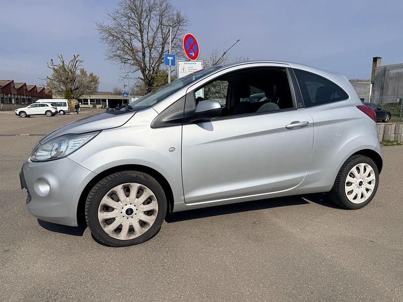 Gebraucht Ford Ka Titanium 69 PS (50 kW) 2015 Silber Kleinwagen