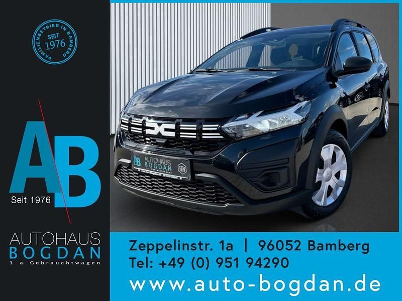 Perlmuttschwarz Gebraucht 2024 Dacia Jogger Comfort Limousine | 20.370 € (Fairer Preis) - Bild 1/4