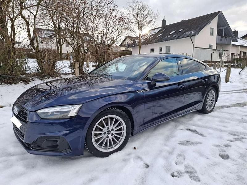 Blau Gebraucht 2024 Audi A5 Advanced Plus Coupé | 34.900 € (Superpreis) - Bild 1/4