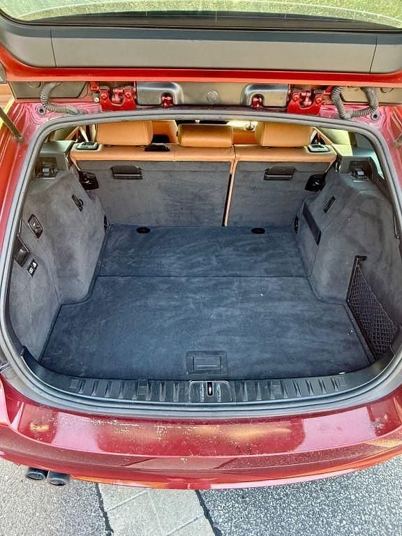 Gebraucht BMW 325 Sport Line 204 PS (150 kW) 2010 Rot Kombi