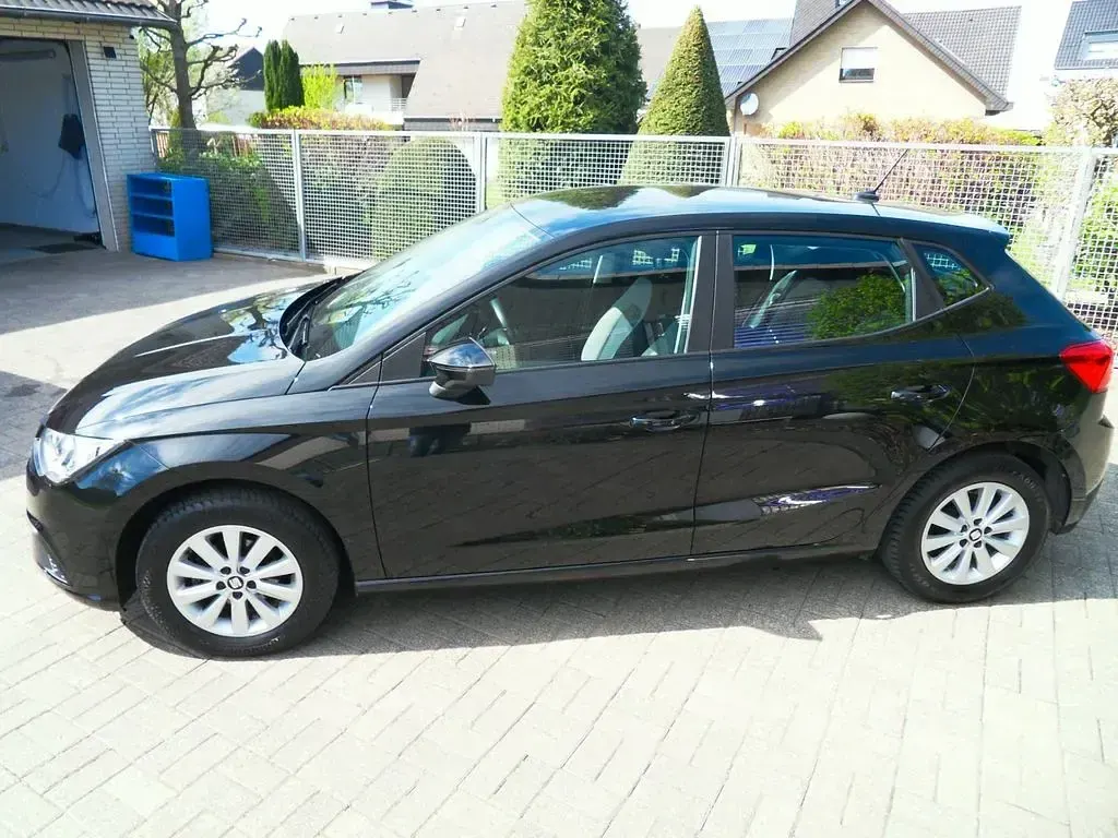 Gebraucht Seat Ibiza Style 80 PS (58 kW) 2022 Mitternachtsschwarz Kleinwagen