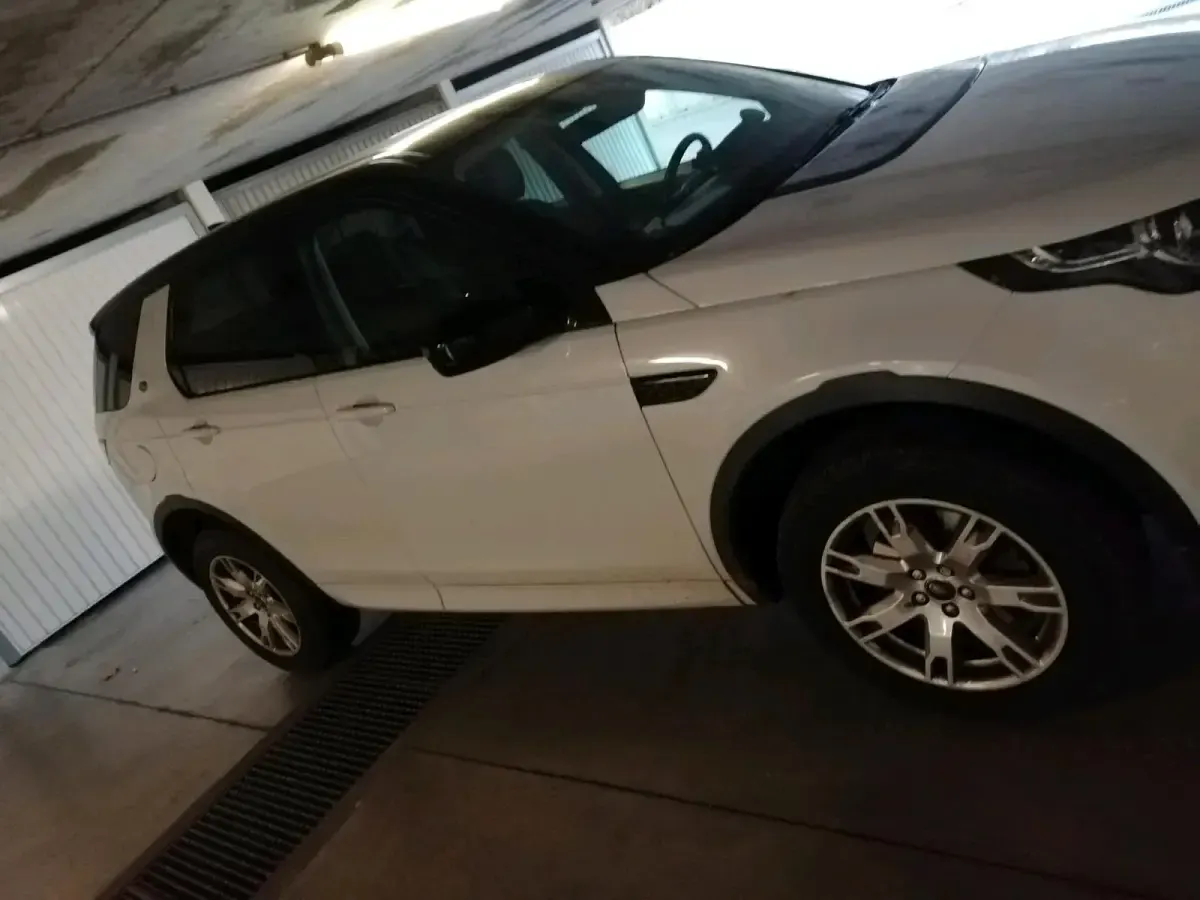 Gebraucht Land Rover Discovery Sport 179 PS (131 kW) 2018 Weiß SUV