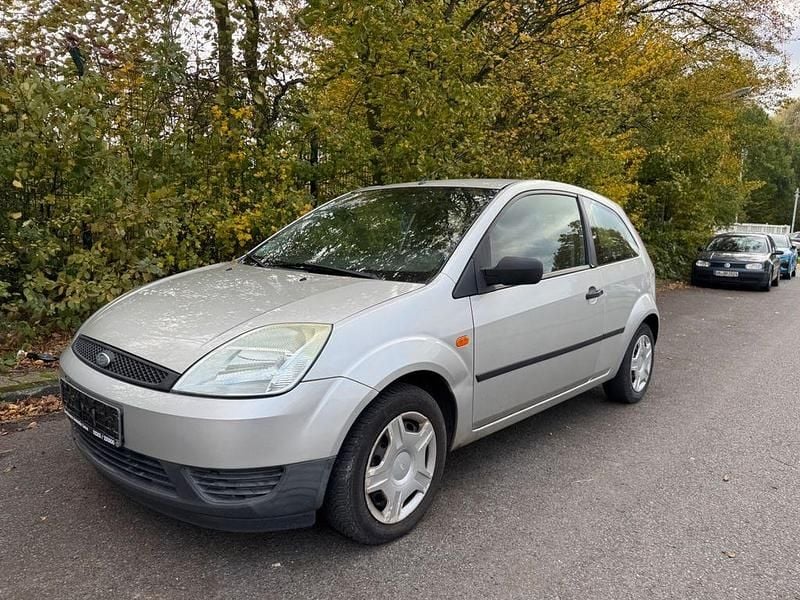 Silber Gebraucht 2003 Ford Fiesta Kleinwagen | 790 € (Fairer Preis) - Bild 1/4