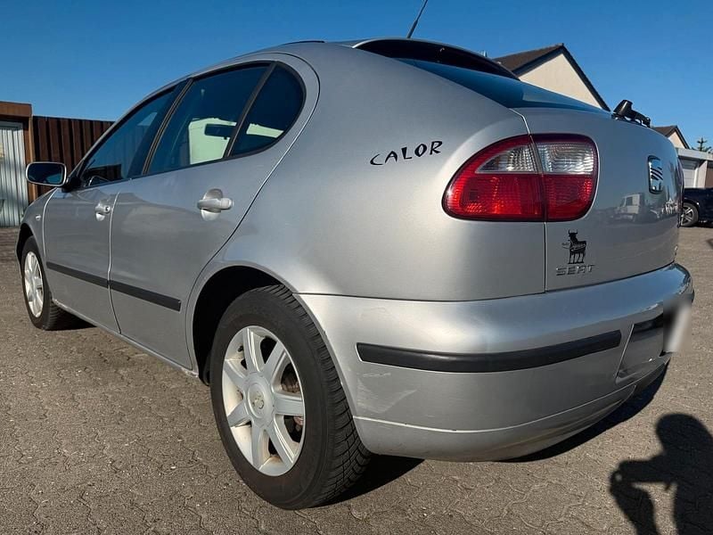 Usata Seat Leon 110 CV (80 kW) 2002 Grigio Utilitaria