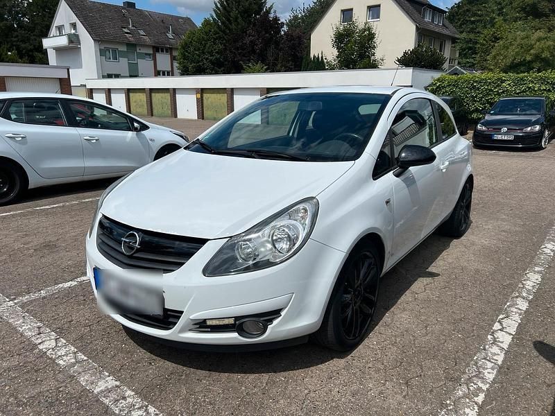 Weiß Gebraucht 2010 Opel Corsa OPC Kleinwagen | 3.000 € (Guter Preis) - Bild 1/4
