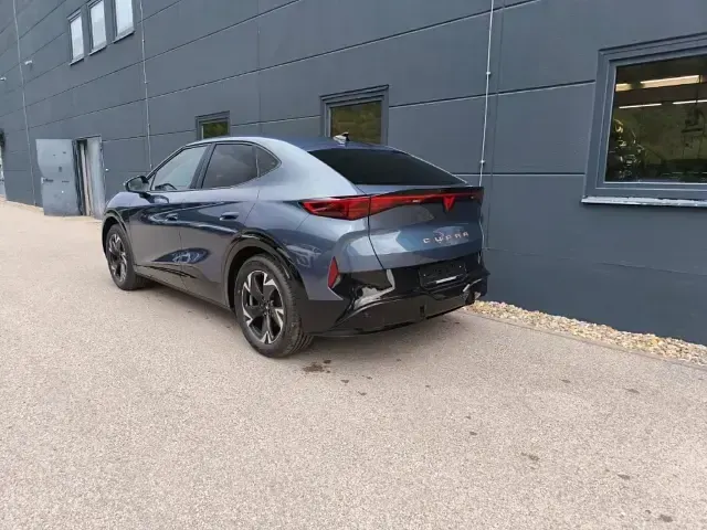 Neu Cupra Tavascan Endurance 210 kW (286 PS) 2026 Blau SUV