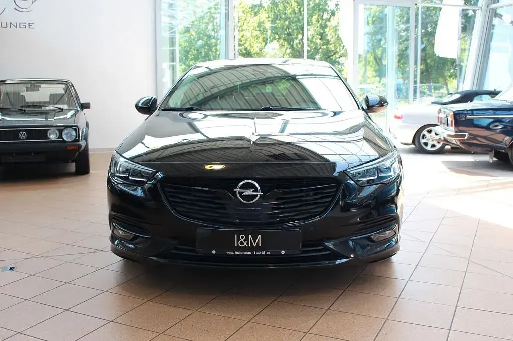 Gebraucht Opel Insignia Sport 209 PS (153 kW) 2018 Schwarz Limousine