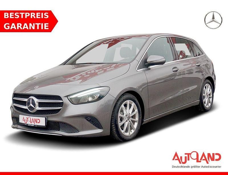 Grau Gebraucht 2020 Mercedes B180 Progressive Van / Kleinbus | 20.990 € (Guter Preis) - Bild 1/4