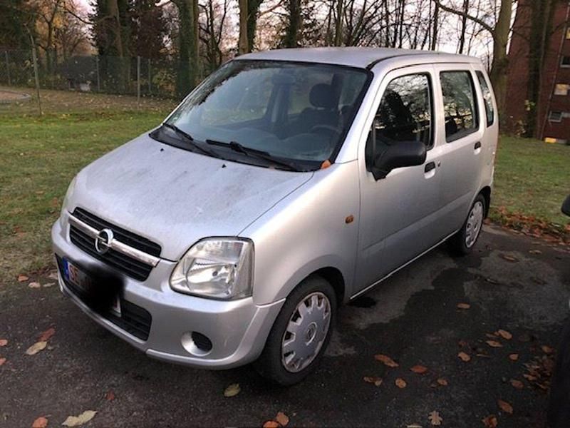 Silber Gebraucht 2005 Opel Agila Van / Kleinbus | 1.999 € (Etwas zu teuer) - Bild 1/4