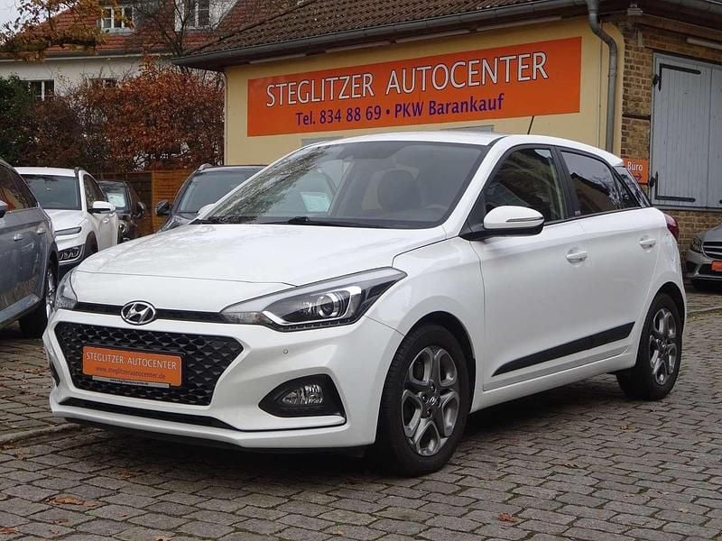 Polar white / sol Gebraucht 2020 Hyundai i20 Style Kleinwagen | 14.900 € (Guter Preis) - Bild 1/4