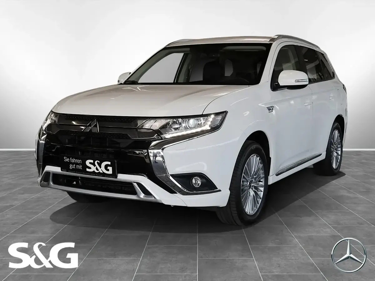 Gebraucht Mitsubishi Outlander P-HEV Basis 224 PS (164 kW) 2020 SUV