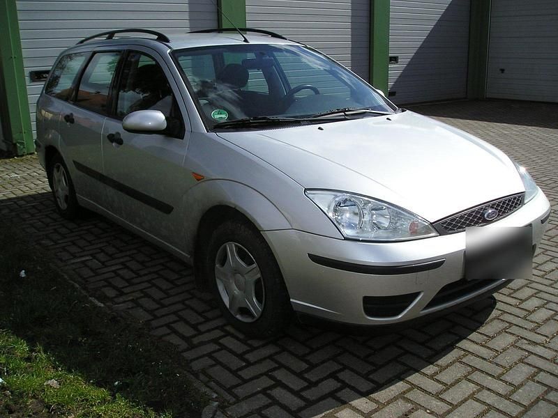 Gebraucht Ford Focus 100 PS (73 kW) 2003 Silber Kombi