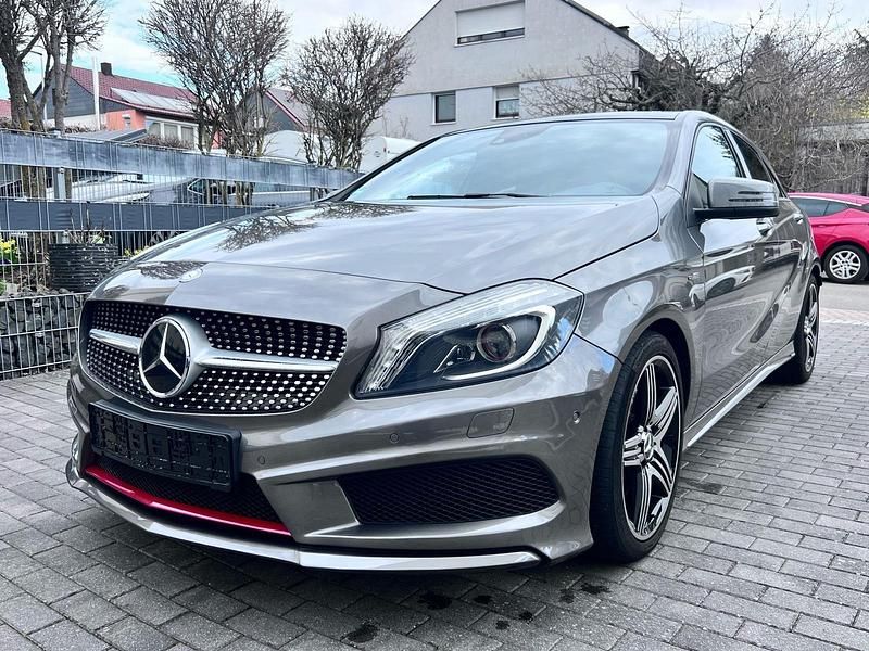 Gebraucht Mercedes A250 AMG line 211 PS (155 kW) 2013 Grau Limousine