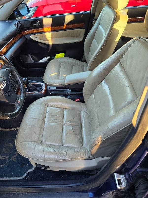 Gebraucht Audi A4 150 PS (110 kW) 2000 Blau Kombi