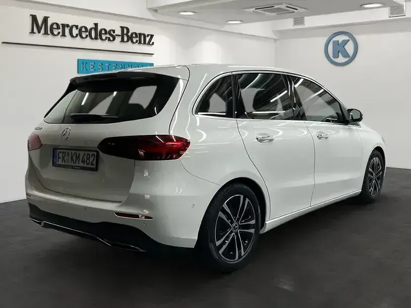 Gebraucht Mercedes B200 Progressive 150 PS (110 kW) 2025 Polarweiß Kleinwagen