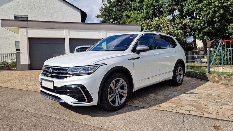 Weiß Gebraucht 2023 VW Tiguan Allspace R-line SUV | 43.250 € (Teuer) - Bild 1/4