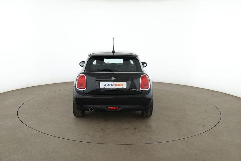 Gebraucht Mini Cooper D 116 PS (85 kW) 2018 Schwarz Kleinwagen