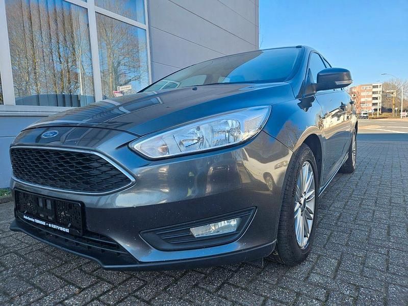 Gebraucht Ford Focus Business Edition 150 PS (110 kW) 2017 Grau Limousine