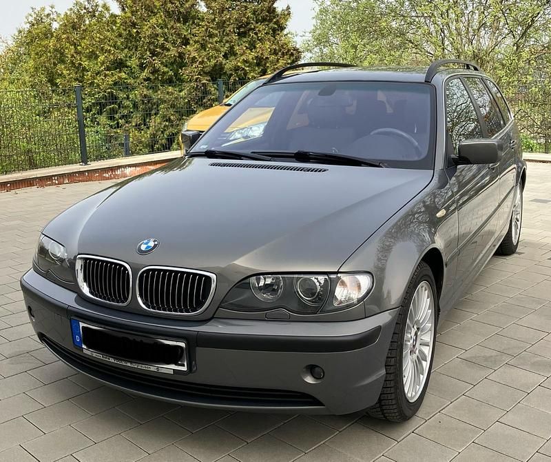 Gebraucht BMW 325 192 PS (141 kW) 2004 Grau Kombi