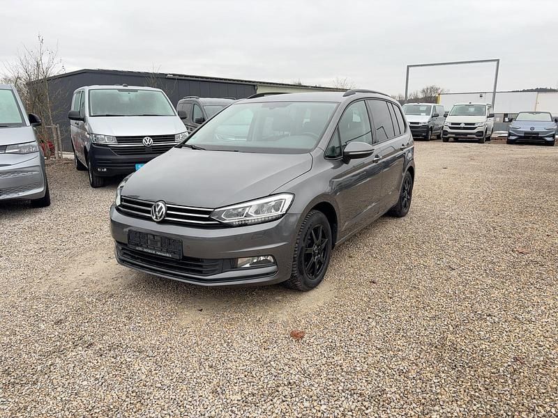 Gebraucht VW Touran Comfortline 150 PS (110 kW) 2015 Grau Van / Kleinbus
