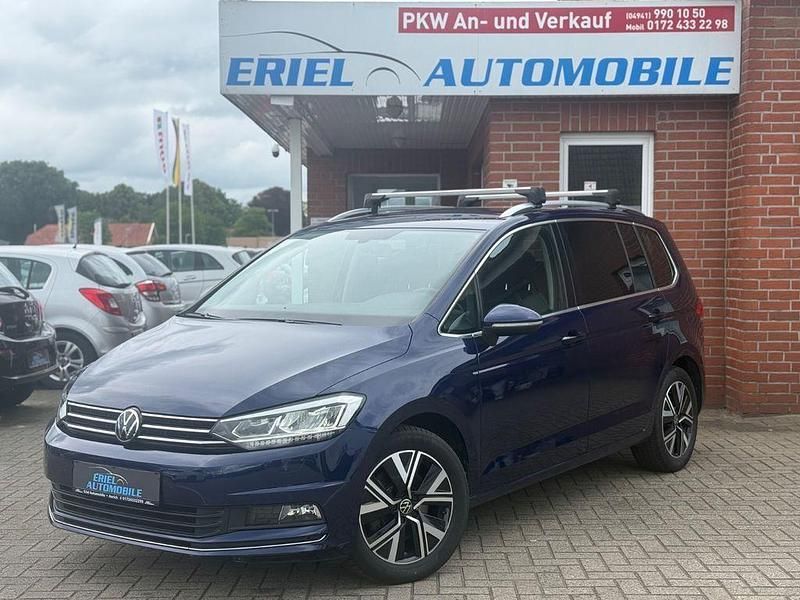 Blau Gebraucht 2020 VW Touran Highline Van / Kleinbus | 20.890 € (Guter Preis) - Bild 1/4