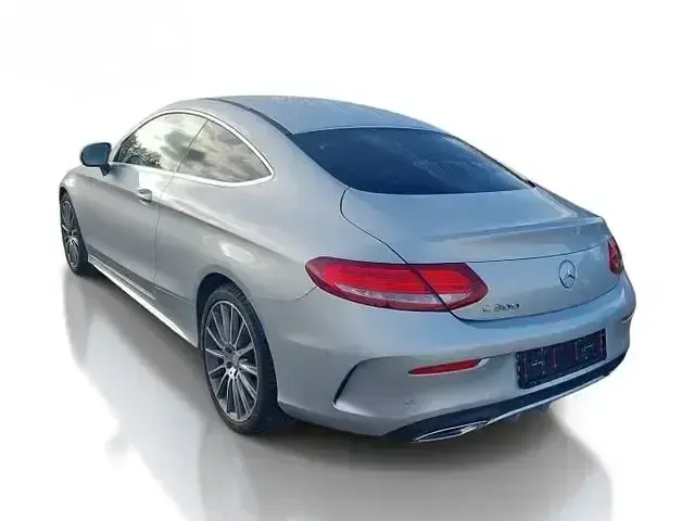 Gebraucht Mercedes C300 AMG line 272 PS (200 kW) 2016 Iridiumsilber Coupé