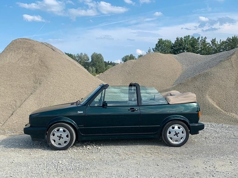 Grün Gebraucht 1991 VW Golf Cabriolet Classicline Cabrio | 10.800 € - Bild 1/4