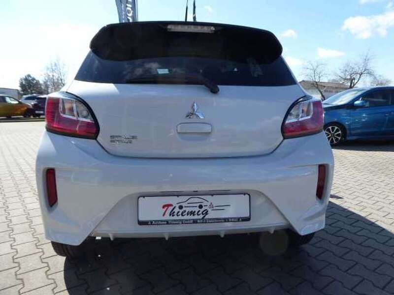 Gebraucht Mitsubishi Space Star Select+ 71 PS (52 kW) 2024 Titanweiß/pianoschwarz Limousine
