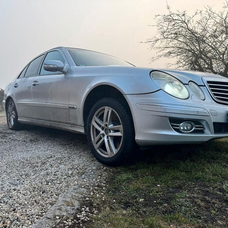 Gebraucht Mercedes E420 Avantgarde 314 PS (230 kW) 2007 Silber Limousine