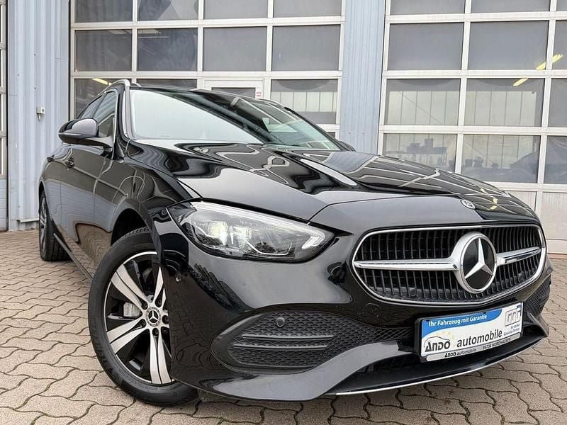 Schwarz Gebraucht 2022 Mercedes C300e Avantgarde Limousine | 26.990 € (Guter Preis) - Bild 1/4