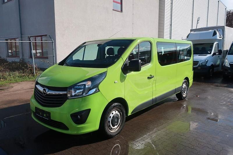 Gebraucht Opel Vivaro 95 PS (69 kW) 2018 Grün Van / Kleinbus