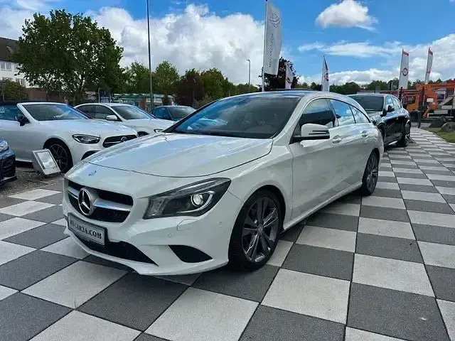 Gebraucht Mercedes CLA180 122 PS (89 kW) 2016 Weiß Limousine