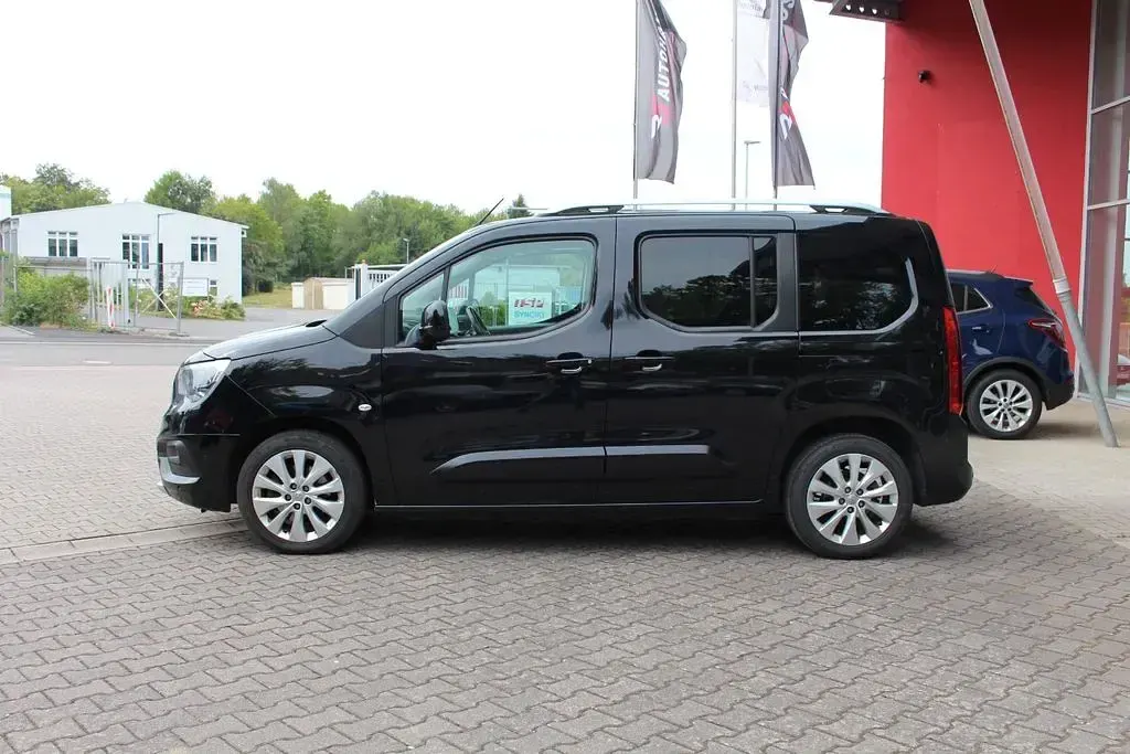Gebraucht Opel Combo Life Innovation 131 PS (96 kW) 2019 Schwarz Van / Kleinbus
