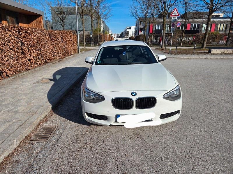 Gebraucht BMW 116 136 PS (100 kW) 2014 Schwarz Kleinwagen