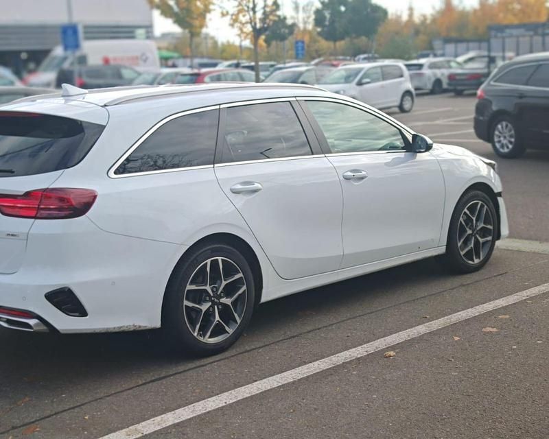 Gebraucht Kia Ceed Platinum 141 PS (103 kW) 2022 Weiß Kleinwagen