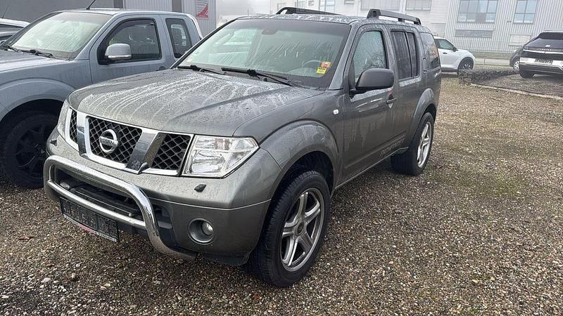 Grau Gebraucht 2005 Nissan Pathfinder SUV | 8.700 € (Fairer Preis) - Bild 1/4