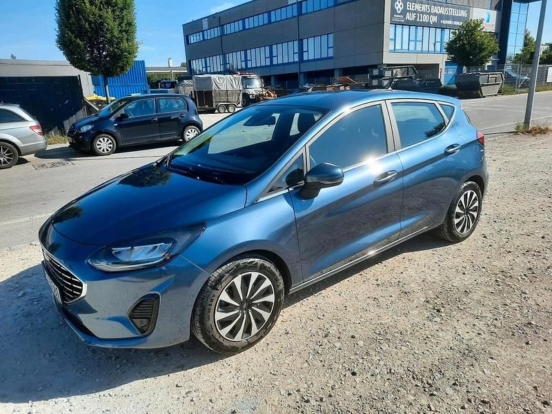 Blau Gebraucht 2022 Ford Fiesta Titanium Kleinwagen | 15.800 € (Guter Preis) - Bild 1/4