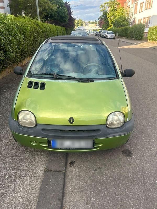 Grün Gebraucht 2001 Renault Twingo Authentique Kleinwagen | 1.250 € (Fairer Preis) - Bild 1/4