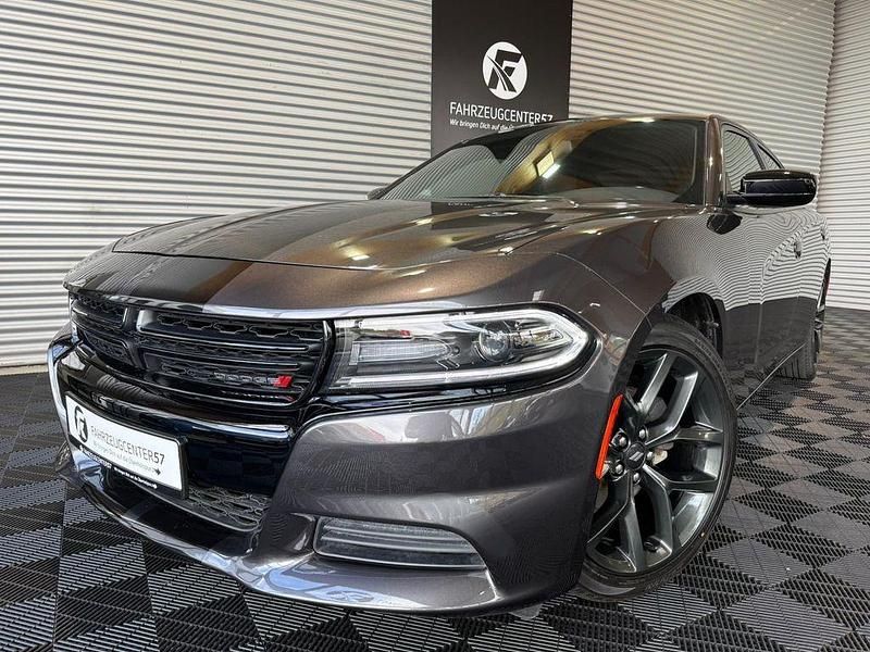 Grau Gebraucht 2021 Dodge Charger SXT Limousine | 24.500 € (Superpreis) - Bild 1/4
