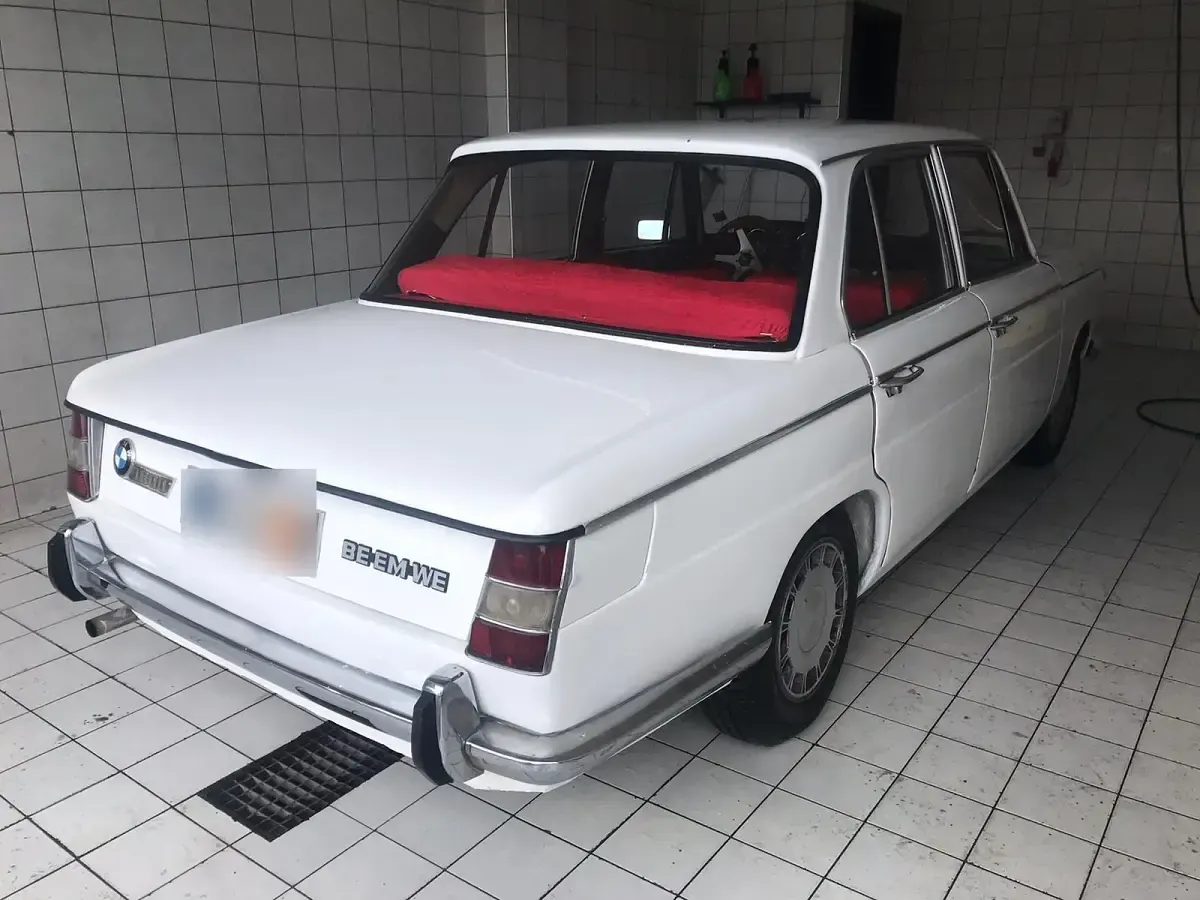 Gebraucht BMW 1800 Basis 90 PS (66 kW) 1965 Weiß Limousine