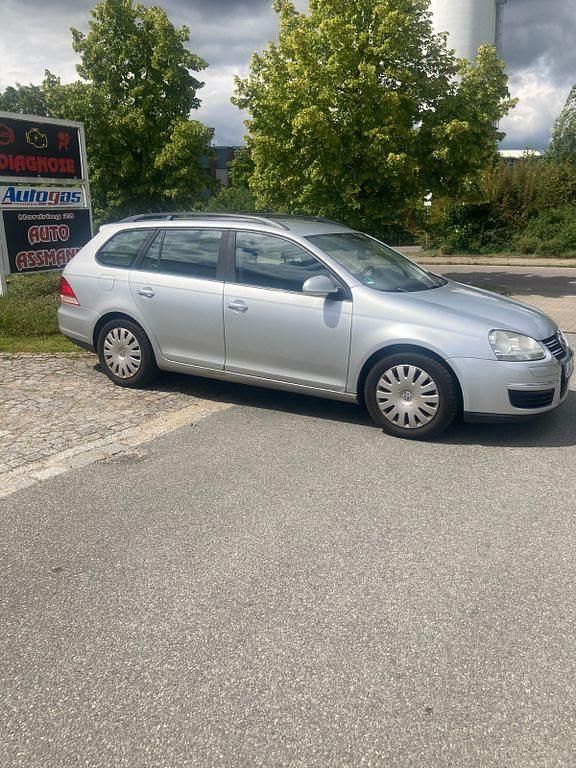 Gebraucht VW Golf V Trendline 102 PS (75 kW) 2008 Silber Kombi