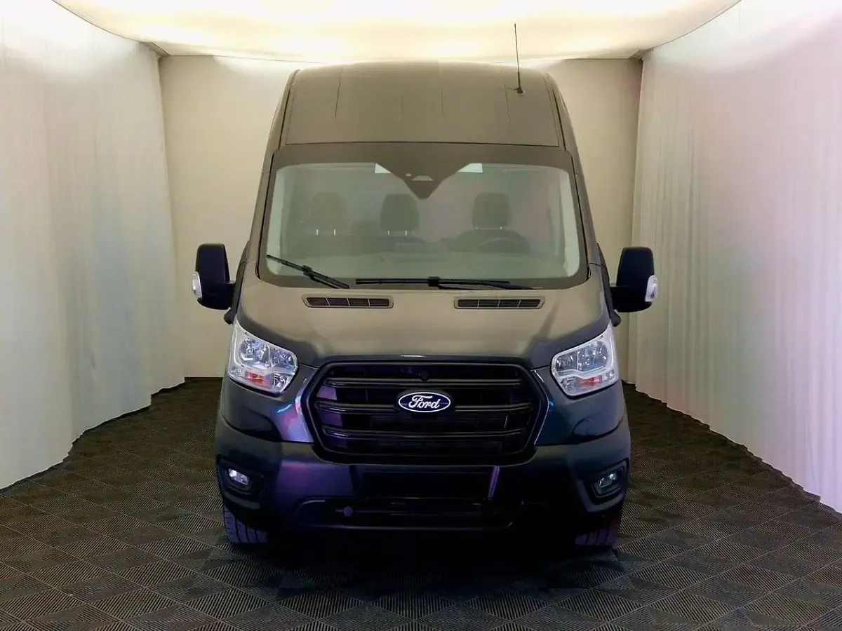 Second-hand Ford Transit 131 CP (96 kW) 2025 Gri Monovolum