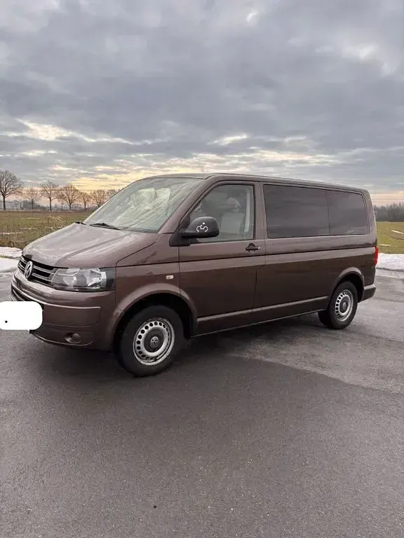 Occasion VW Multivan 140 ch (102 kW) 2010 Marron Monospace