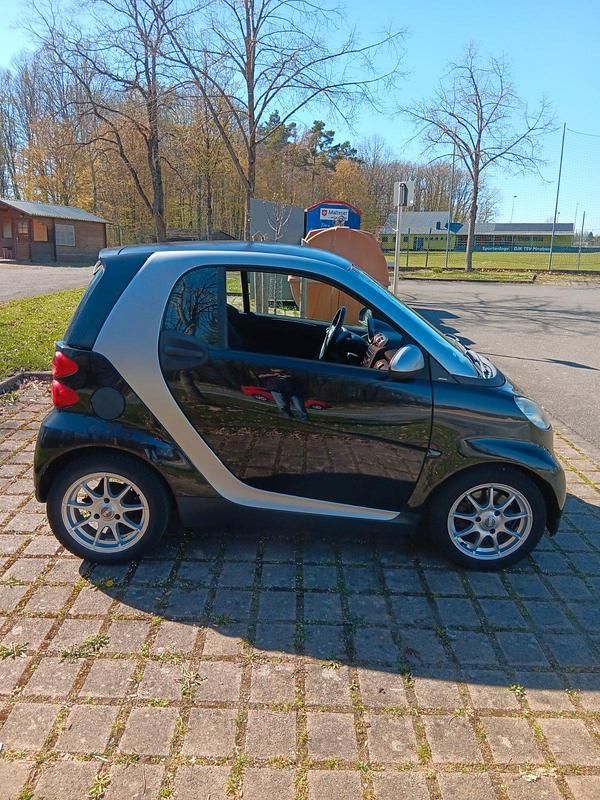 Gebraucht Smart ForTwo Coupé 71 PS (52 kW) 2009 Schwarz Coupé