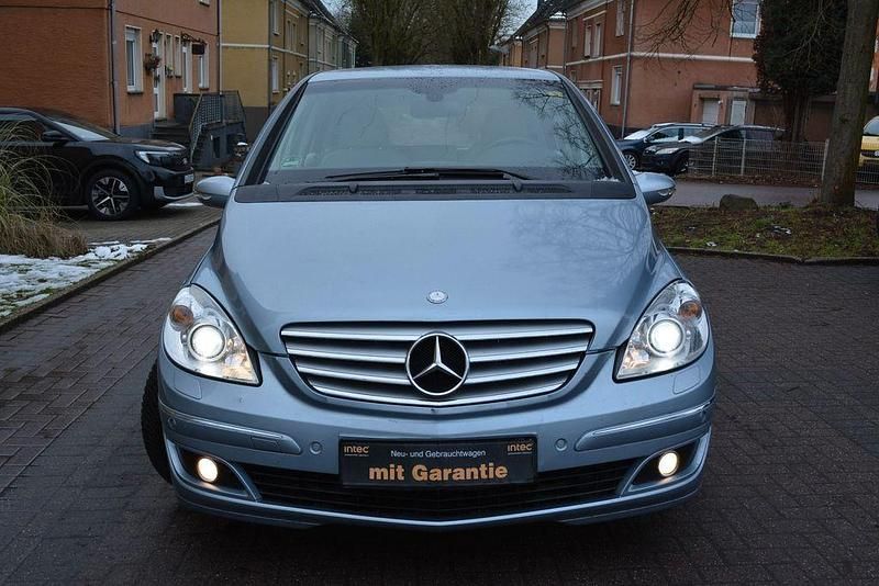 Gebraucht Mercedes B180 Elegance 109 PS (80 kW) 2007 Blau Van / Kleinbus