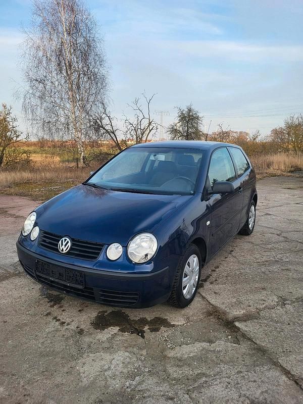 Gebraucht VW Polo 64 PS (47 kW) 2003 Blau Kleinwagen