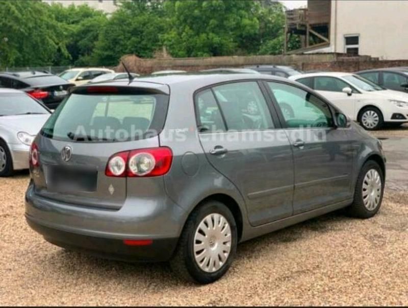 Second-hand VW Golf 80 CP (58 kW) 2007 Gri Monovolum