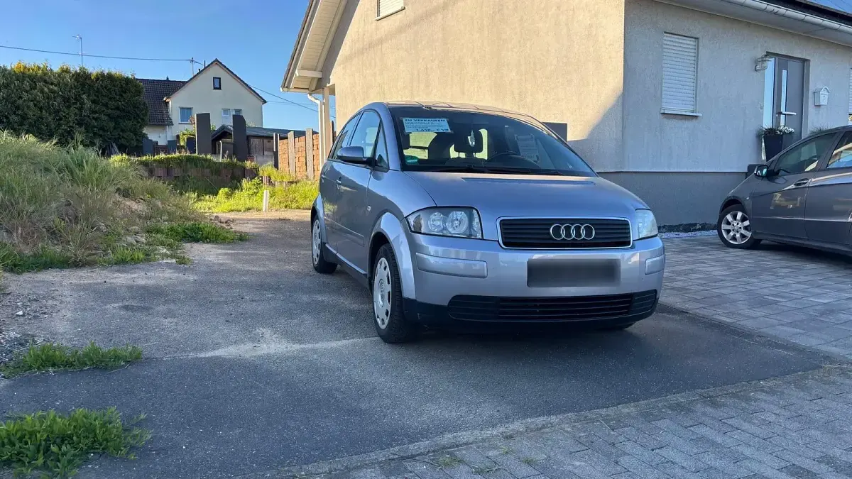 Second-hand Audi A2 75 CP (55 kW) 2004 Argintiu Hatchback