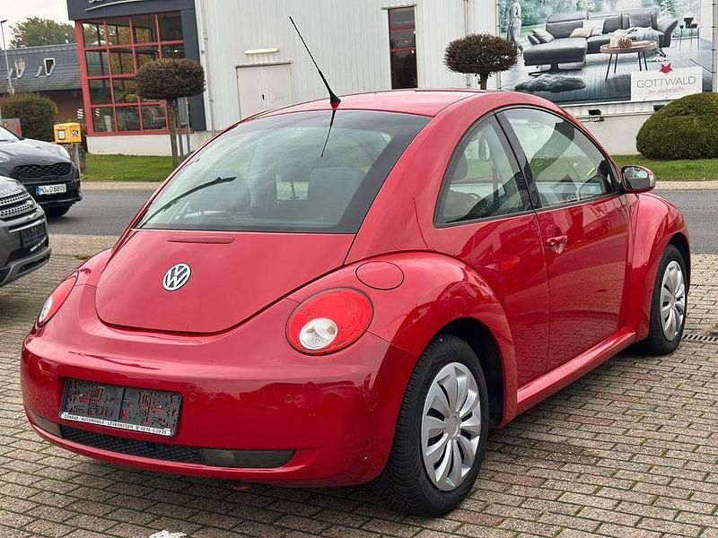 Gebraucht VW New Beetle 102 PS (75 kW) 2007 Rot Kleinwagen