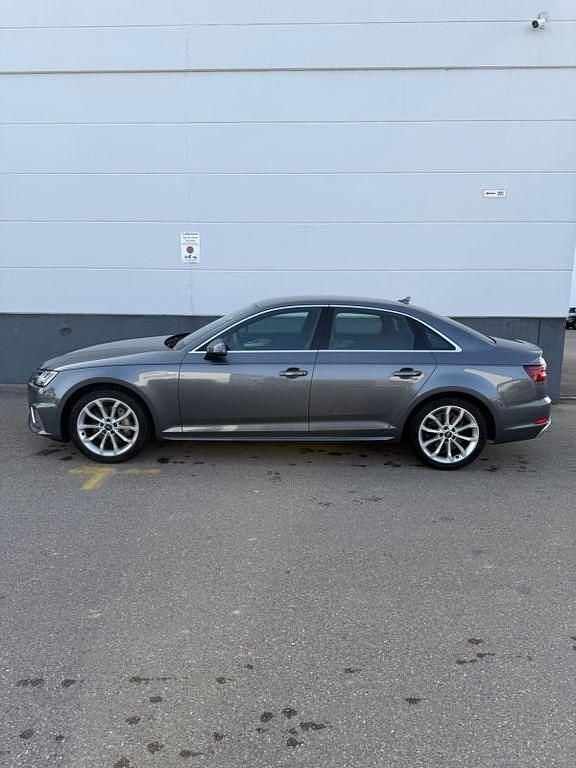 Używany Audi A4 Design 190 KM (139 kW) 2019 Czarny Sedan/Limuzyna